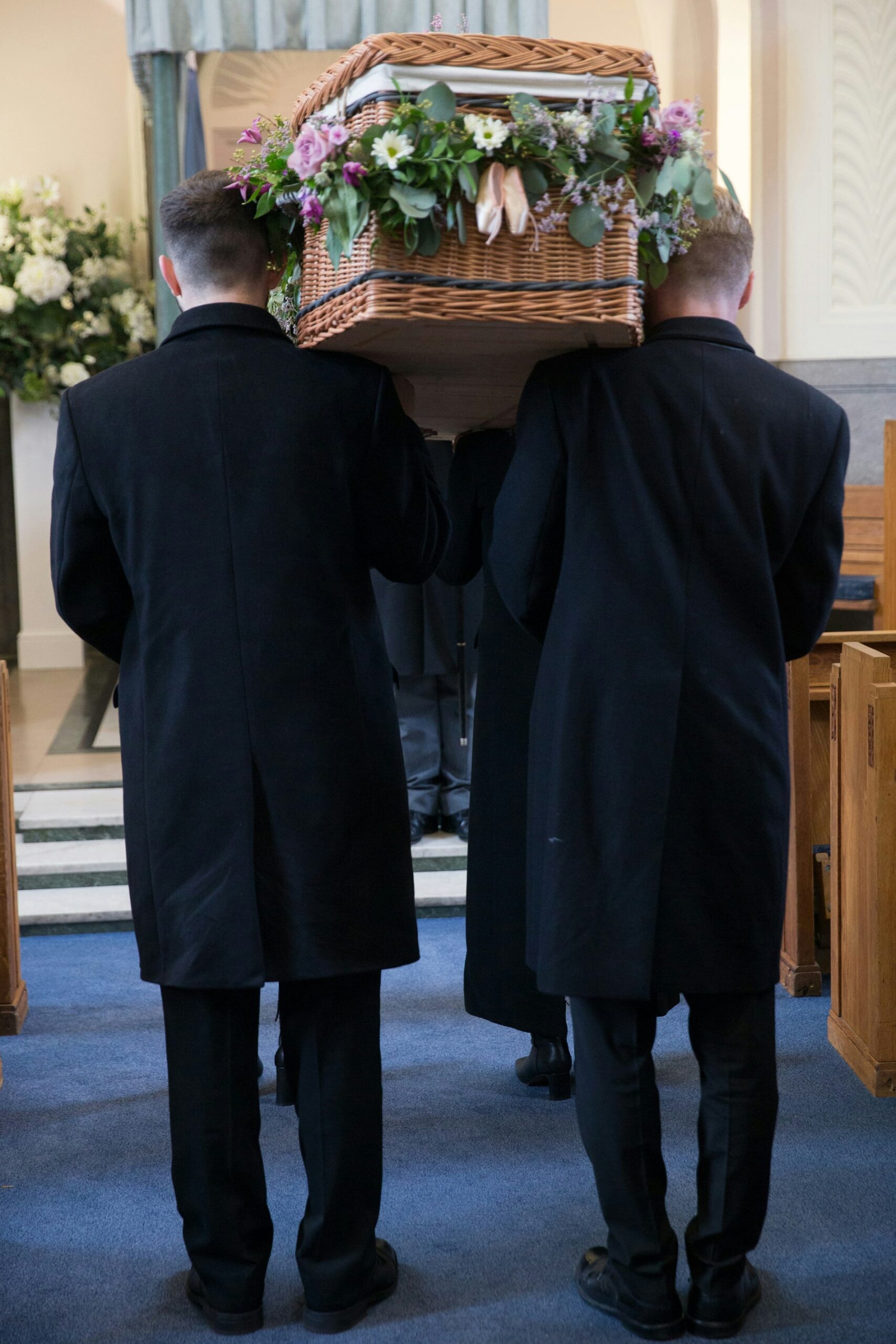 the-good-funeral-guide-puyMDznIbnw-unsplash
